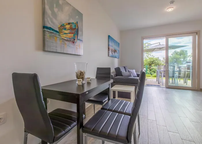 Mb アパート ツリクヴェニツァ