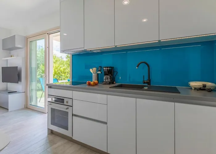 Mb * ツリクヴェニツァ