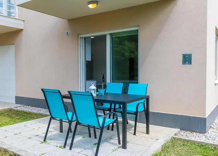 Mb アパート ツリクヴェニツァ